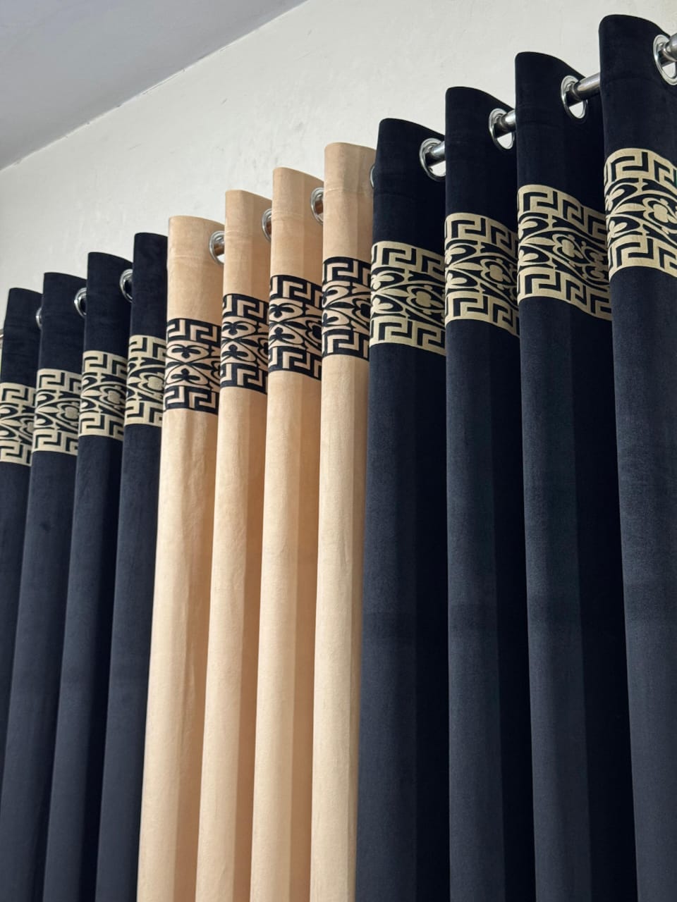 Velvet Executive Curtain – Premium Top Border Applique Design | 92x54 Inches