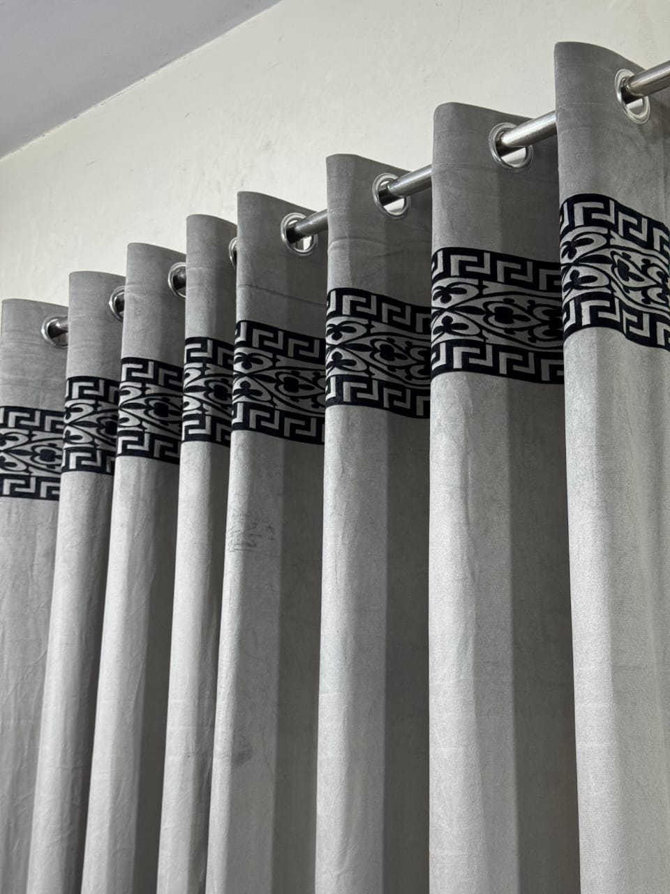 Velvet Executive Curtain – Premium Top Border Applique Design | 92x54 Inches