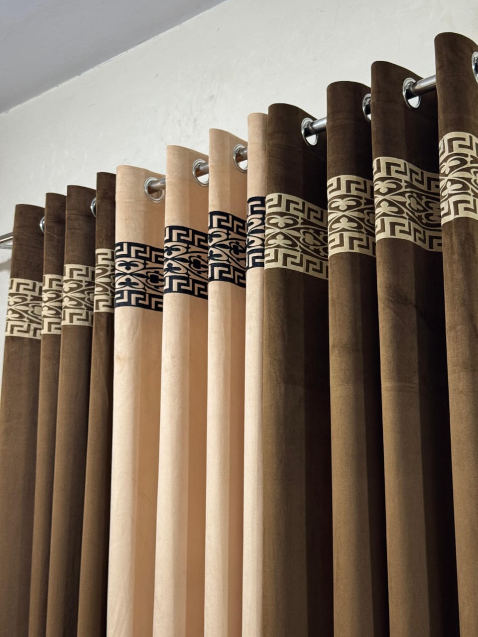 Velvet Executive Curtain – Premium Top Border Applique Design | 92x54 Inches